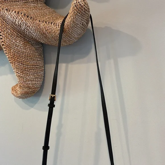 🖤💛MICHAEL KORS
Chain-Link Saffiano Leather Crossbody Bag - Picture 4 of 11